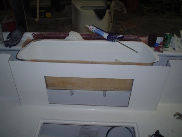 Transom Live well for Tarpon fishing boat